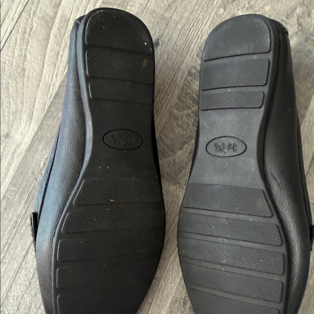 Coach Black Leather Loafers with Gold Chain Detail - Picture 3 of 5